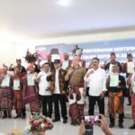 Menteri ATR/BPN RI Serahkan Serifikat TORA untuk Warga Eks Timor Timur