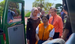 Diduga Korupsi Rp 2.5 M, LYL Jadi Tersangka dan Ditahan Jaksa