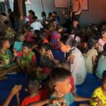 Giat Trauma Healing, Polwan Polda NTT Semaikan Senyum di Wajah Korban Lewotobi