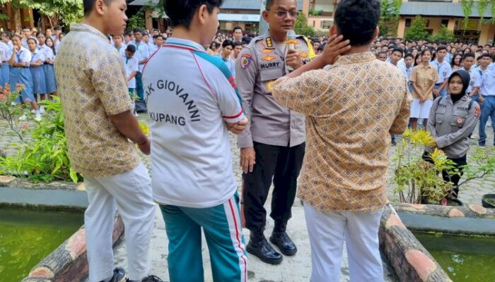 Sambangi SMAK Giovani, Polisi Ajak Pelajar Jauhi Narkoba