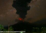 Ile Lewotobi Laki Laki Erupsi Lagi, Kolom Abu Hingga 4000 Meter