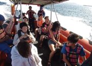 Kapal Wisata Anging Mamiri Terbalik, 8 WNA Nyaris Jadi Korban