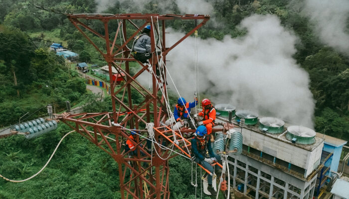 Jaga Keandalan Energi Listrik, PLN Perbaiki Titik Kritis Jaringan Transmisi Flores
