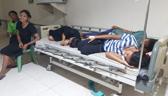 Sarapan Sayur Basi, 25 Siswi SMK PP Negeri Kupang  Dilarikan Ke RSUD Naibonat, Diduga Keracunan