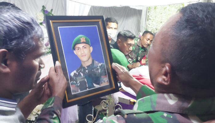Tuntut Otopsi, Ayah Alm. Prada Lucky Saputra Namo Cari Rumah Sakit