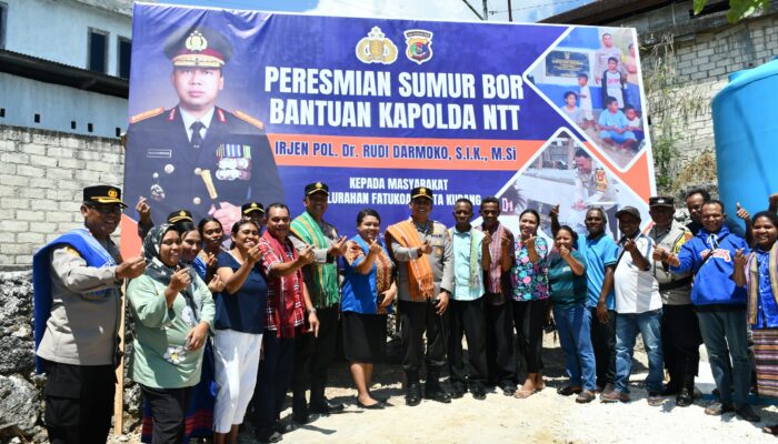 Warga Fatukoa Bahagia Sambut Sumur Bor Bantuan Kapolda NTT; ” Aer su deka”