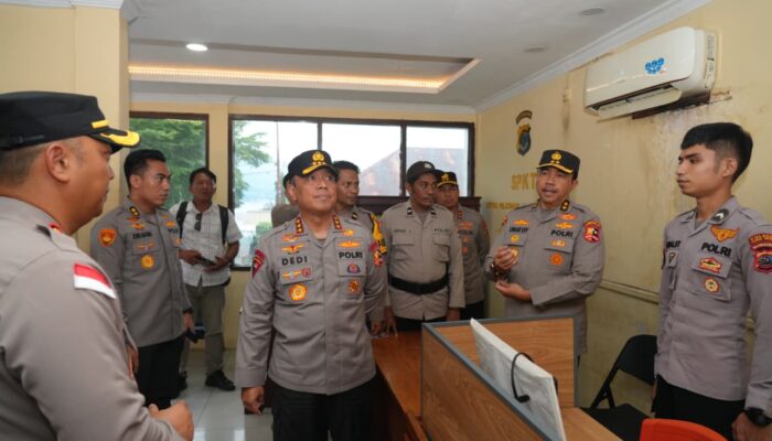 Kunjungi Polres Flotim, Wakapolri Dorong Anggota Perkuat Layanan 110 dan Pamapta Merata Nasional