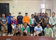 Mesin Rusak, 9 ABK Kapal Phinisi Dievakuasi SAR dari Kapal Ferry KMP Lakaan