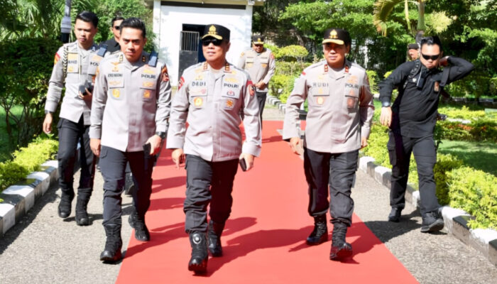 Gelar Bakti Sosial, Wakapolri disambut Hangat Kapolda NTT