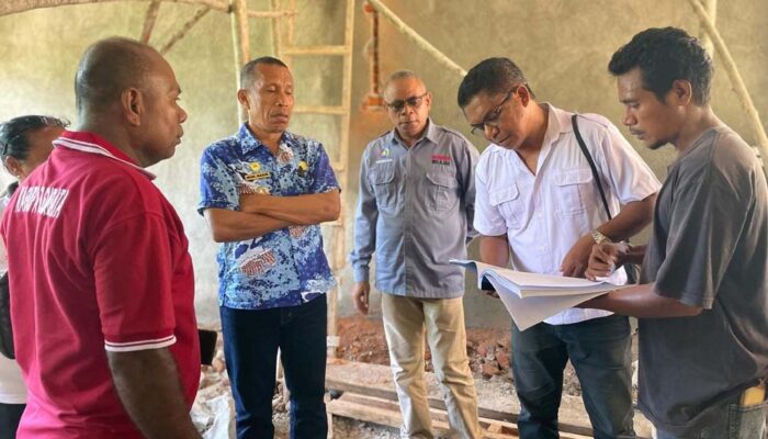 Tinjau Proyek Rehab Sekolah dukungan APBN, Wakil Bupati Lembata Temukan Penyimpangan 