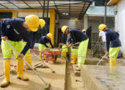 Terjun Langsung Lokasi Bencana, Direksi dan Relawan PLN Pastikan Pemulihan Fasilitas Umum di Aceh Tamiang