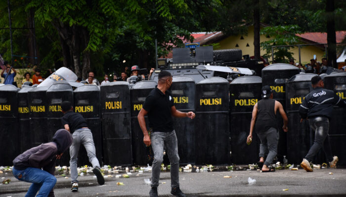 Pentas Pengamanan Unjuk Rasa,  Warnai Pelantikan Bintara Remaja Polri Angkatan 53