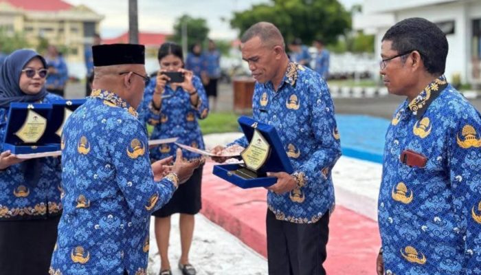 Kembangkan Peduli Lingkungan Sehat, 12 Sekolah Di Lembata Raih Penghargaan Adhiwiyata