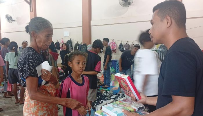Gelar Bazar, Plan Indonesia Dukung Literasi dan Numerasi Anak Lembata
