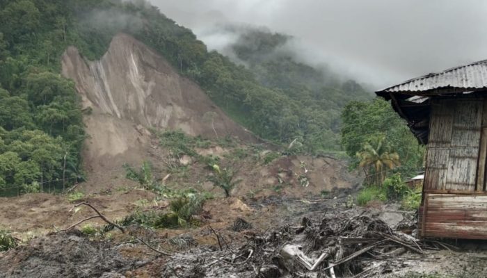 Team SAR Gabungan Mulai Pencarian Korban Tertimbun Longsor di Desa Goreng Meni
