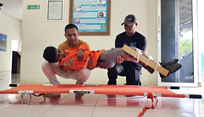 Menjaga Terang dengan Aman: Cara PLN Labuan Bajo Memaknai Bulan K3 Lewat Simulasi Gempa