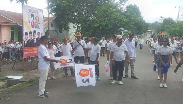 Pungut Sampah Meriahkan HUT Gerindra ke 18, DPC Gerindra Lembata Minta Mandat Rakyat di 2029