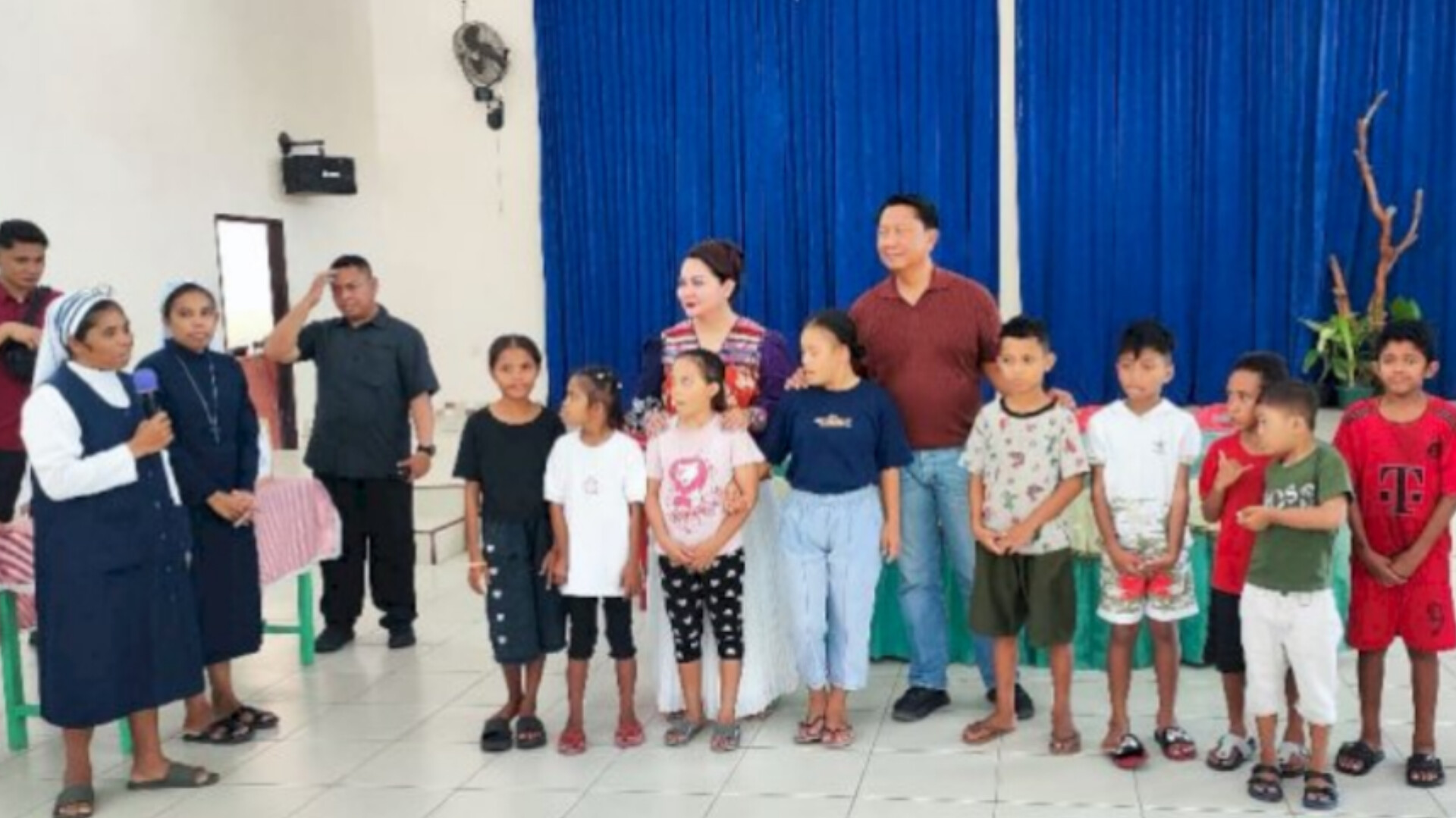 Tebar Kasih di Panti Asuhan Santo Aloysius, Wakapolda NTT dan Bhayangkari Bawa Bantuan