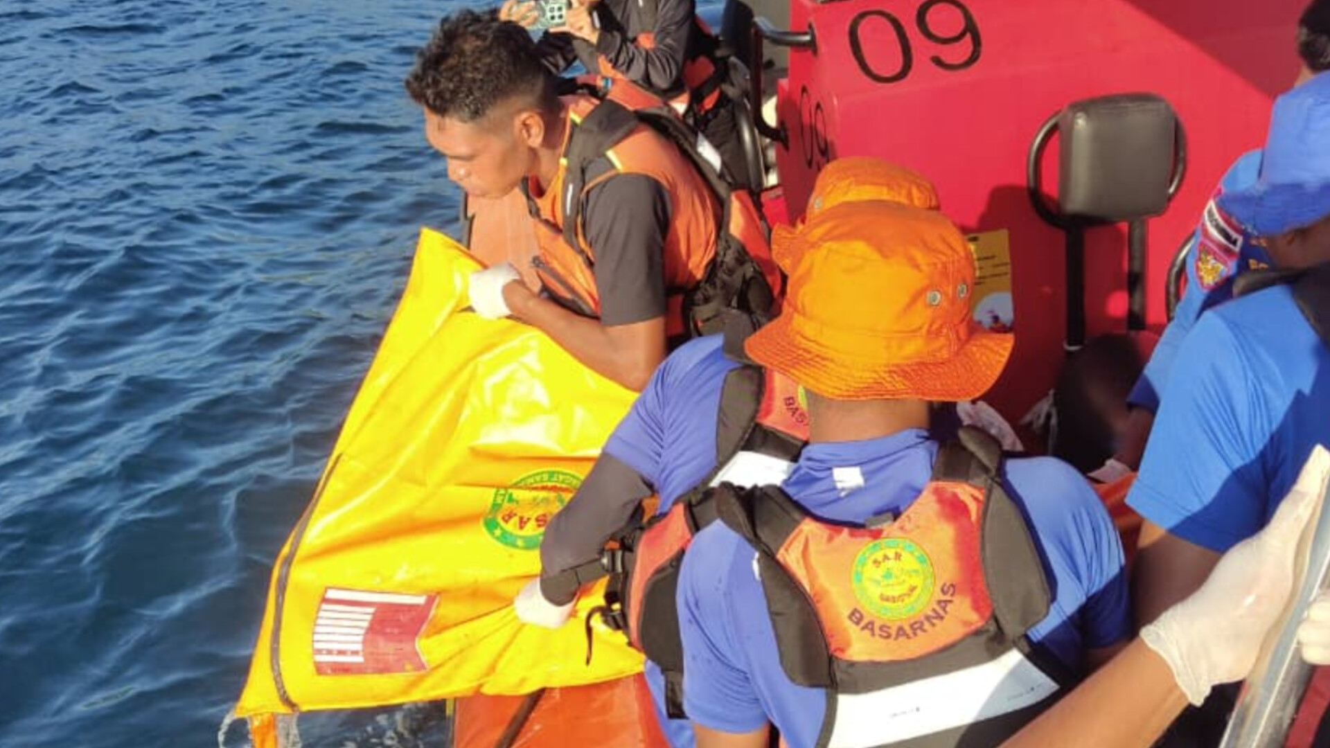 Pergi Memanah Ikan, Mateus Rohi Kembali dalam Kantong Jenazah Team SAR