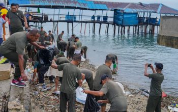 Ratusan Prajurit Kodam XV/Pattimura Bersihkan Kota Ambon, Wujudkan Lingkungan Asri