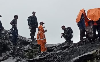 Beri Dukungan Moril, Pangdam XV/Pattimura  Bantu Evakuasi Korban Erupsi Gunung Dukono